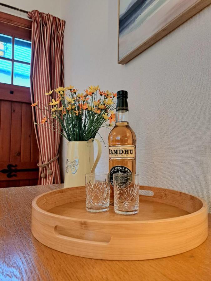 Old Tavern House Fortrose Eksteriør billede